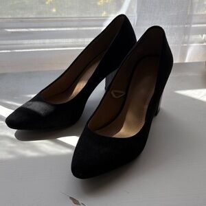 H&M Black Pointed Suede High Heel Pumps